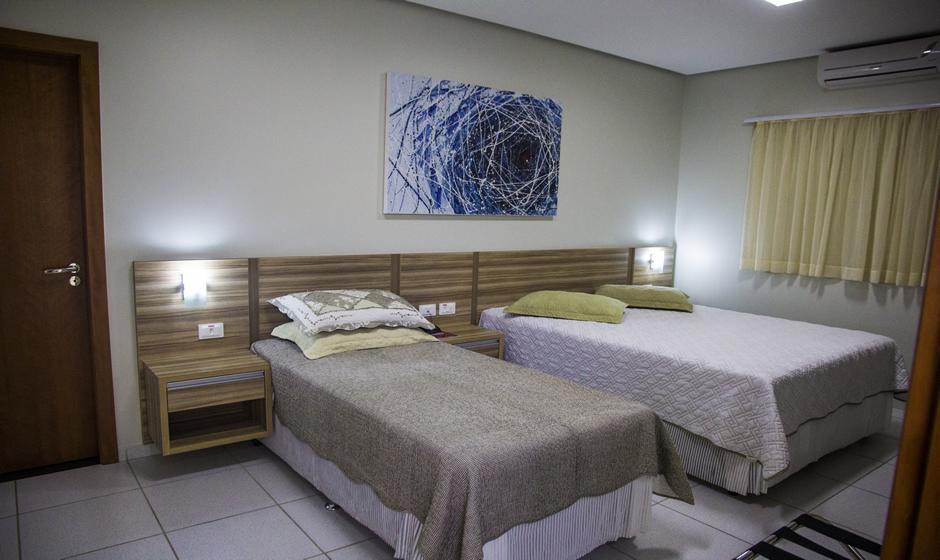 Hotel Baeza Goiatuba Buitenkant foto