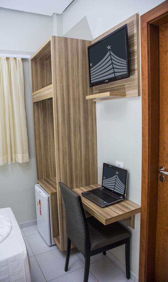 Hotel Baeza Goiatuba Kamer foto